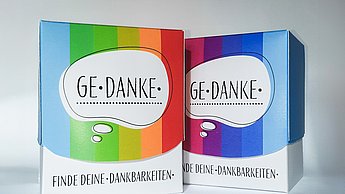 Abschlussarbeit Stefanie Weduta: Eine Auseinandersetzung mit der Dankbarkeit als Mittel zur Zufriedenheit – Boxen geschlossen
