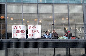Foto von der Sky Bar von Industrial Design von außen