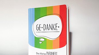 Abschlussarbeit Stefanie Weduta: Eine Auseinandersetzung mit der Dankbarkeit als Mittel zur Zufriedenheit – Booklet