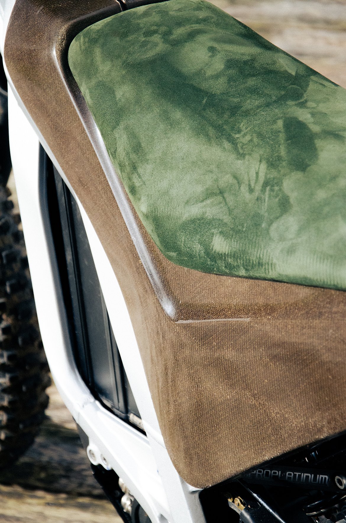 Image of student work: 'FLAX – Conversion kit for SUR RON LightBee' by Leon Wehr