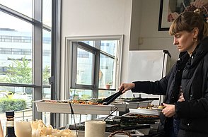 Personen essen Frühstück