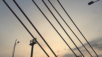 Sonnenuntergang über der Pingtung Brücke