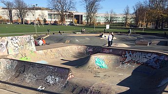 Foto eines Skateboard Parks