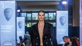 Look von Max Kaupp und Mika Sperle aus der Kollektion Sex&Jeans