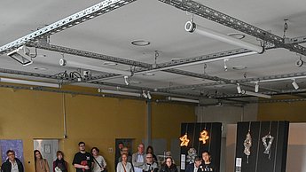 Foto während einer Präsentation zu einer Ausstellung 