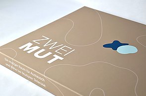 Tatjana Hoffmann–Nervensache. Eine Krankheit namens Multiple Sklerose. Nahaufnahme Box.