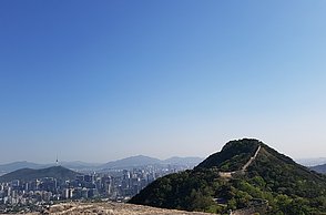 Aussicht vom Bukagsan Berg auf die Stadt