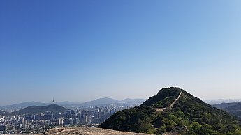 Aussicht vom Bukagsan Berg auf die Stadt
