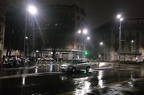 Foto eines verregneten Parkplatzes 