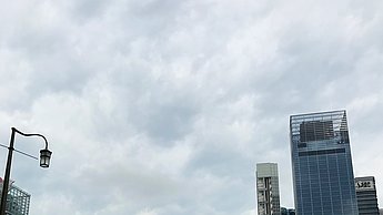 Große Gebäude in Singapur