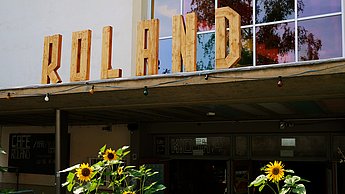 Café Roland von außen