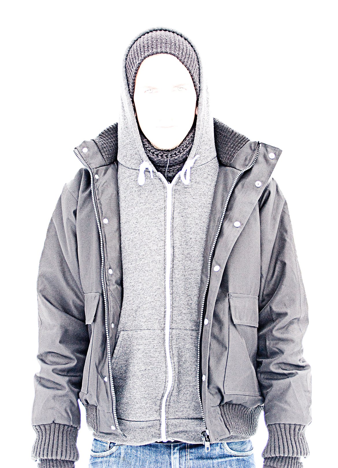 stark belichtete Fotografie zeigt Person bis zur Hüfte, Gesicht nicht erkennbar