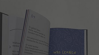 Abschlussarbeit Anna Donde: Warum wir uns erst mit Motivation beschäftigen, wenn es zu spät ist - Eine visuelle Auseinandersetzung mit frühkindlicher Resilienz – Buch Innenansicht