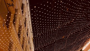 Madrids Straßen bei Nacht