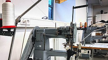 Picture of a sewing machine