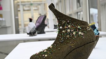 Foto von einem braunen Stöckelschuh