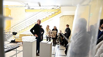 Foto während einer Präsentation für eine Ausstellung