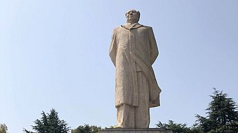 Mao Zedong Statue