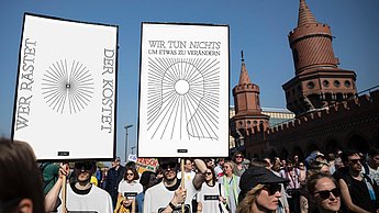 Demonstration gegen steigende Mieten - Berlin
