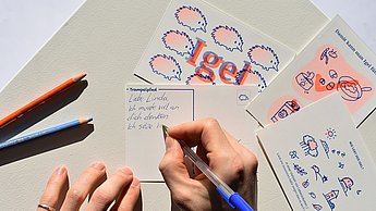 Laura Rudi–Der Weg. Beispiel Postkarte mit Handschrift. 