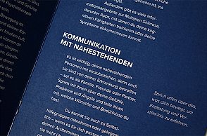 Tatjana Hoffmann–Nervensache. Eine Krankheit namens Multiple Sklerose. Detail Broschüre.