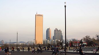 Ein Park neben dem Han Fluss