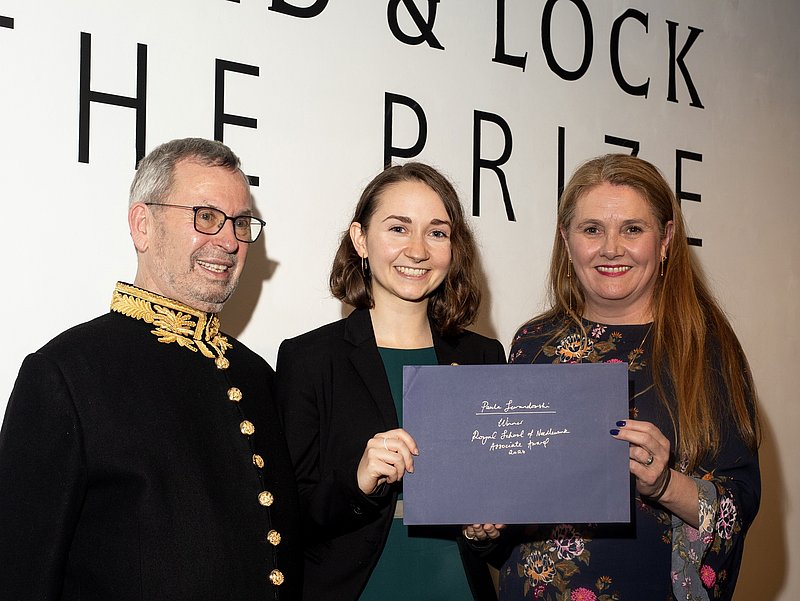 Image of Paula Lewandowski, winner of the Associate Award of the Hand & Lock Prize for Embroidery, photo by Dominika Radomska