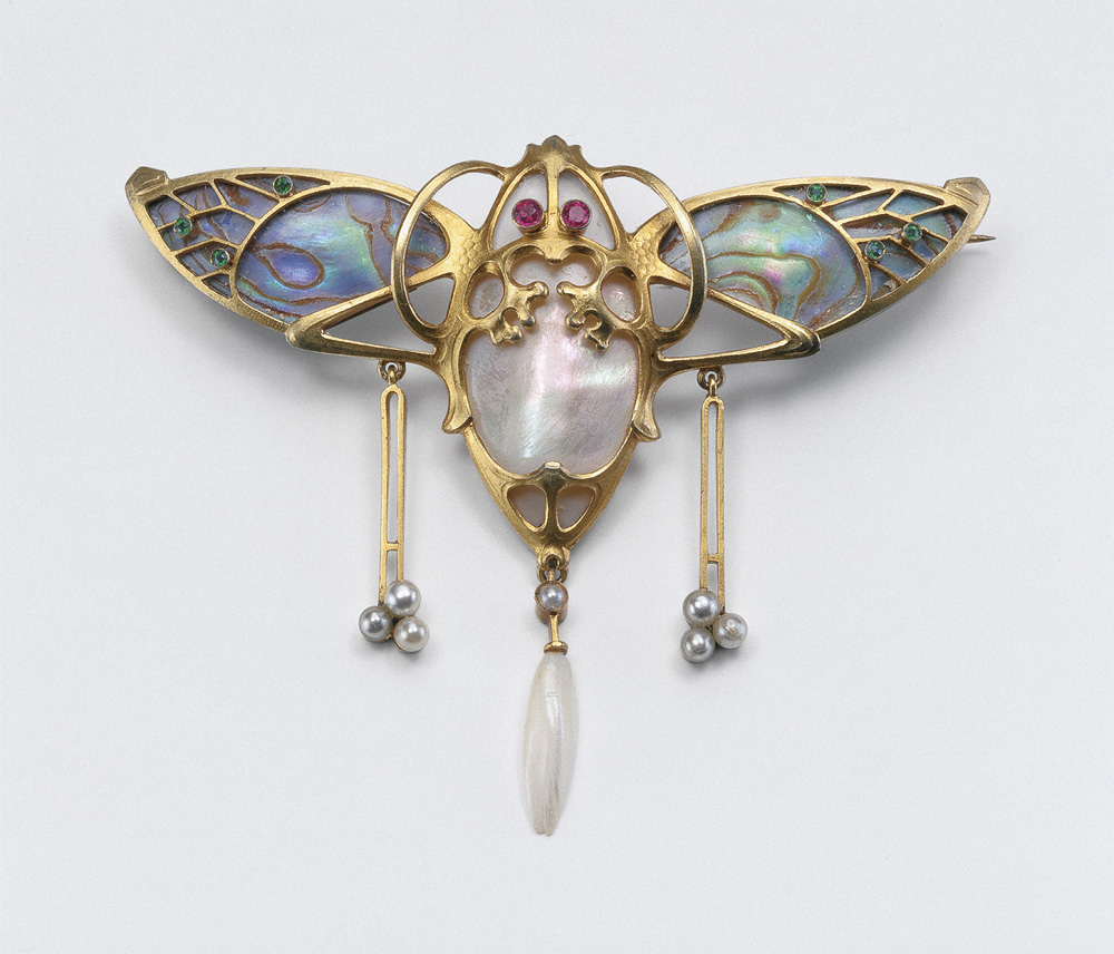 Fotografie des Schmuckstücks Käferbrosche